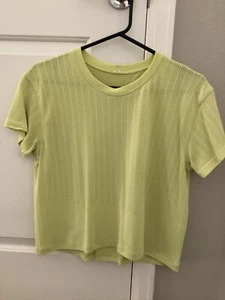 Lululemon Women Yellow Train To Be Short Sleeve Shirt Cropped Mesh Top 8 no tag - Picture 1 of 4