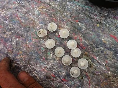 1996-2002 Mercedes-Benz W210 E280 E320 E430 E55 E300 E240 DOOR PANEL holder clip - Image 1 of 2