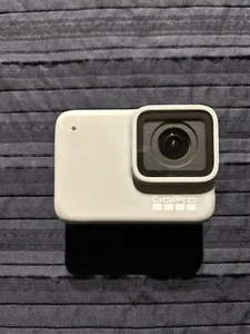 GoPro HERO7 White 1080p HD Waterproof Action Camera - Great Condition! - Picture 1 of 10