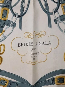 Sciarpa HERMES Carre 90 SPOSE de GALA seta blu bianco - Foto 1 di 7