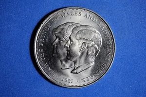 1981 UK National Westminster Bank Royal Wedding Copper-Nickel 25 Pence #M24522 - Picture 1 of 3