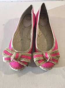 Vince Camuto Women Size 8 Flat Leather Lining PINK Outer Canvas Fabric shoes - Picture 1 of 12