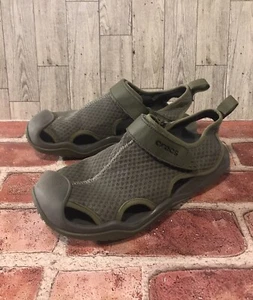 Crocs Mens 7 Womens 9 Gray Sandals Slip-on Closed Toe Hiking Fishing Shoes - Picture 1 of 6