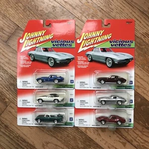 NEU Johnny Lightning Vicious Vettes TRU Exclusive 6 Car Set Corvette Coupe Nomad - Bild 1 von 10