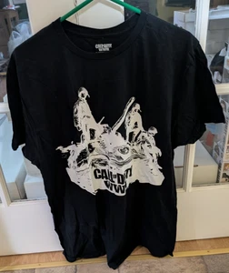 Caja de botín de camisa XL manga corta Call of Duty Segunda Guerra Mundial - nunca usada - Imagen 1 de 2