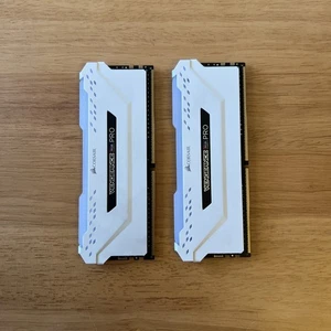 Corsair Vengeance RGB Pro 16GB (2x8GB) DDR4 3200MHz CL16 White Desktop RAM - Picture 1 of 6