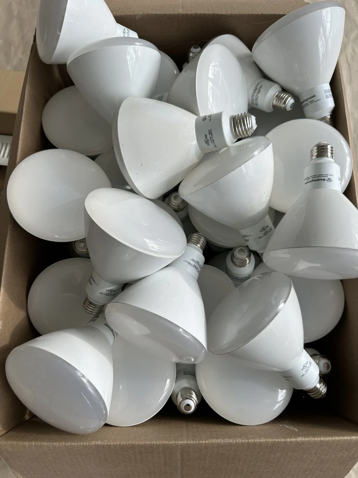 10 Westinghouse LED Dimmable Bulbs - 17R40 - 17W - 3000k - 1230 Lumens - Image 1 of 4