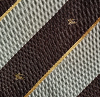 BURBERRY ~ МУЖСКОЙ ШЕЛКОВЫЙ ГАЛСТУК ~ КОРИЧНЕВЫЙ И СЕРЕБРЯНАЯ ПОЛОСА ~ ЛОГОТИП PRORSUM ~ 59» - Изображение 1 из 4