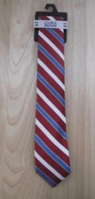 CROFT & BARROW КРАСНЫЙ, БЕЛЫЙ И СИНИЙ ПОЛОСАТЫЙ ГАЛСТУК - 100% ПОЛИЭСТЕР - НОВЫЙ С ЯРЛЫКОМ - Изображение 1 из 3