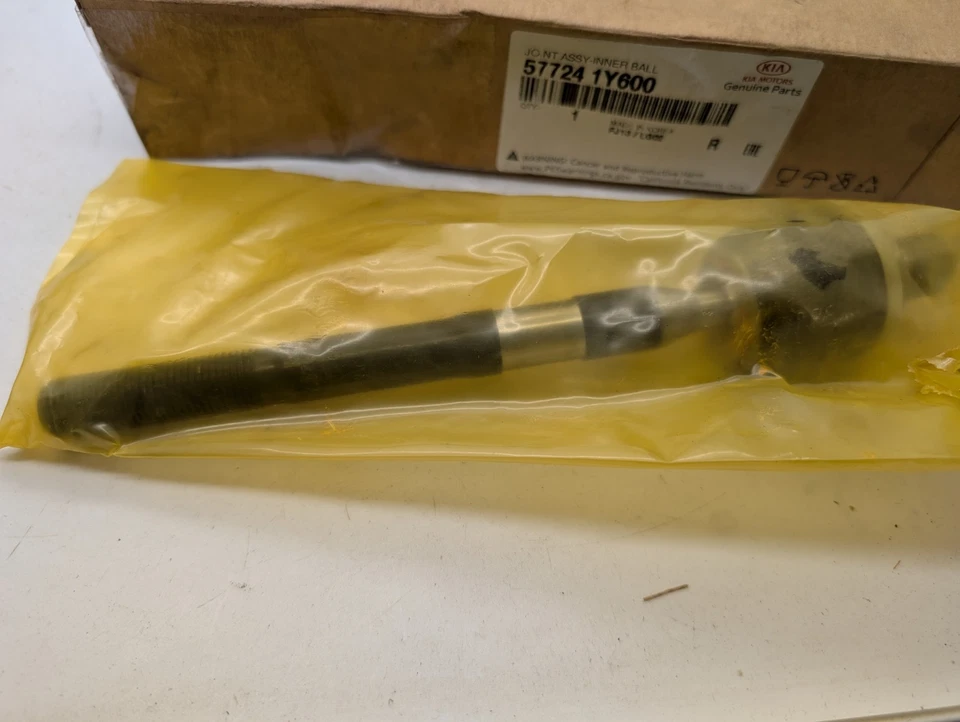 NEW Genuine Kia Picanto MK2 2011-17 1.0 1.2 petrol Front Tie Rod End 577241Y600 - Image 1 of 1