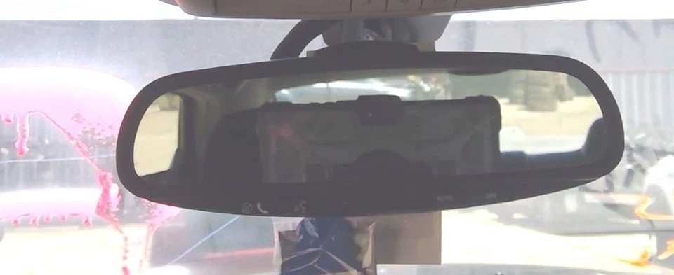 05 2006 07 08 09 10 Espejo retrovisor Chrysler 300 con atenuación automática Foto 1 de 4