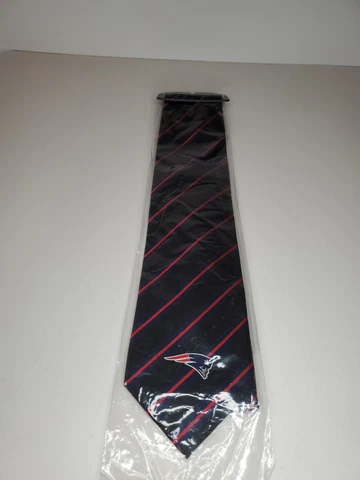 NWT New England Patriots NFL Football Men's Neck Tie Brand New With Tags Cover