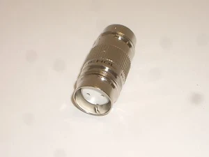 CONECTOR CONECTOR DE ANTENA EN LÍNEA ABRAZADERA HEMBRA ANFENOL 82-5588 RFX TWINAX - Imagen 1 de 2