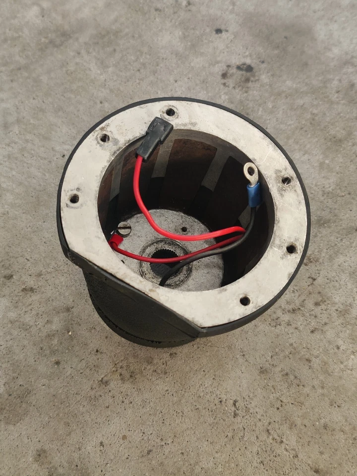 VICTOR Steering wheel hub for Porsche 924 944 924S - Good Condition  - image 1 of 4