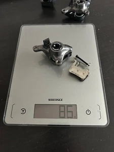 NUEVO Pinza de freno de disco delantera Shimano XTR BR-M965 + pastillas de freno - Imagen 1 de 9