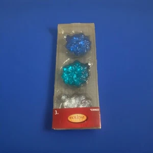 3 PCS SHATTERPROOF ORNAMENTS BLUE SILVER TEAL GLITTER HOLIDAY LIVING - Picture 1 of 2