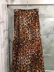 women's skirt - Picture 1 of 4