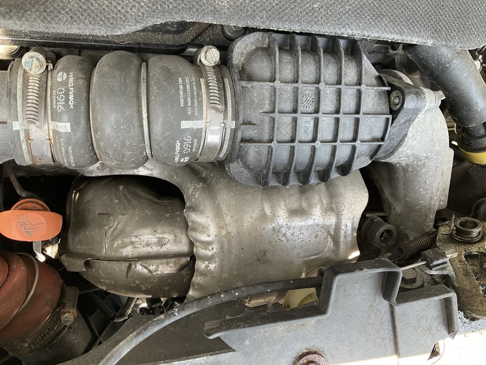 Turbolader Citroen C4 Cactus 1.6 BlueHDi 100 73kW 99PS   - Bild 1 von 1