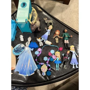 Disney Frozen Elsa Anna Kristoff Olaf Sven Spielfigur Spielset Zubehör Konvolut - Bild 1 von 7