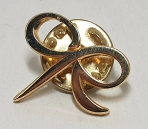 MACMILLAN CANCER RELIEF GOLD TONE BOW PIN BADGE CHARITIES CHARITY COLLECTABLE - Picture 1 of 2