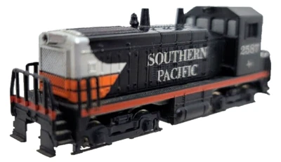 N CON-COR SW-1200 Southern Pacific Loco #2587 rapido cplrs (Tested) - Image 1 of 4