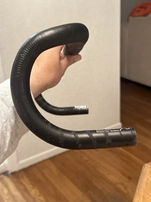 Manillar serpiente Fizik Cyrano R3 42 cm Foto 1 de 4