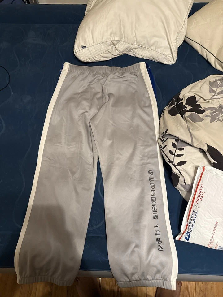 Pantalones deportivos Supreme x Umbro Breakaway botón a presión gris/azul/blanco, talla XL Foto 1 de 4