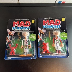 De Colección Par de Figuras de Acción Científico Loco con Monstruo Rojo Arco 1987 Nuevo En Paquete - Imagen 1 de 16