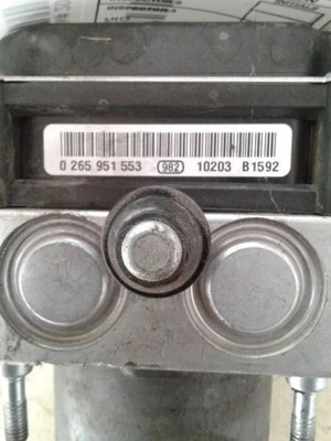 Conjunto de piezas de freno antibloqueo debajo del capó sedán CVT se adapta a 11-12 ALTIMA 116708 Foto 1 de 4