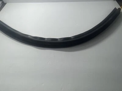 GM OEM 2021-2024 GM Front Driver Side Door Window Inner Sealing Strip - 84996858 - Image 1 of 3
