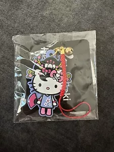 New tokidoki x Hello Kitty Midnight Metropolis Rubber Charm - Picture 1 of 2