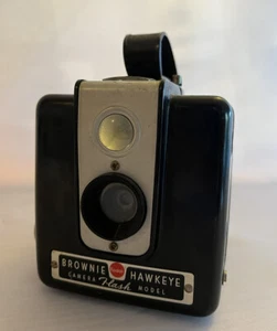 Kodak Brownie Hawkeye 1950s Camera Flash Model - Picture 1 of 8