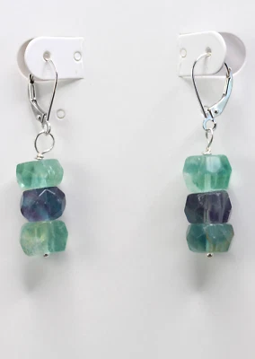 Pendientes redondeados facetados verdes fluorita de plata de ley 925 con cierre de palanca Foto 1 de 3