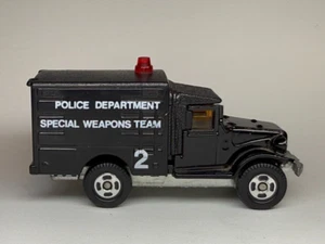 Tomica No.67 Police Special Weapons Team Diecast [Toyota Type-HQ15V] 1978 - Picture 1 of 7