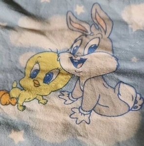 Tweety and Bugs. Looney Tunes. Rare 1994 Vintage Baby Blanket. Great Detail! - Picture 1 of 3