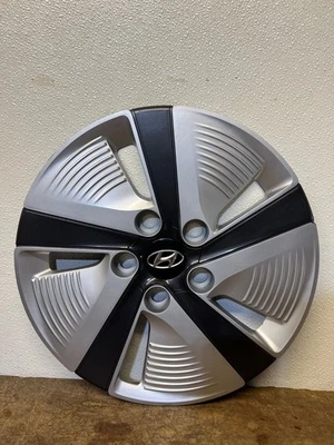 HYUNDAI IONIQ HYBRID 2017-2022 15"OEM HUBCAP /WHEEL COVER - Image 1 of 4
