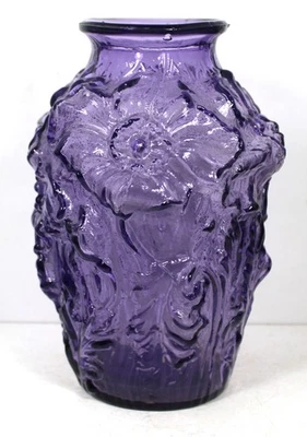 ANTIQUE BEAUTIFUL PURPLE-AMETHYST  GOOFUS GLASS VASE FLORAL DESIGN - Image 1 of 4