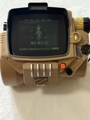 Juguete réplica accesorio brazo mapa Fallout 4 Pip-Boy de la edición coleccionista Foto 1 de 4