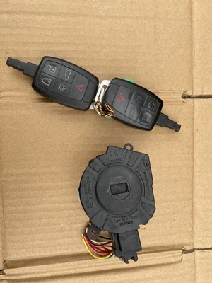 Some volvo 2004-2012 v50 c30 Volvo s40 c70 mk2 ignition lock with 2 keys - Image 1 of 4