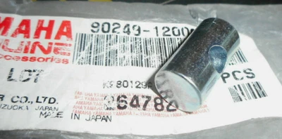 Pin OEM 90249-12008 NUEVO DE STOCK Yamaha DT175 DT80 DT250 BW200 DT100 Foto 1 de 4