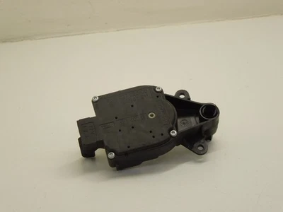 VW Beetle Convertible 9C Climate Flap Positioning Motor for Recirculation - Image 1 of 4