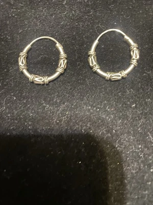 Pendientes de aro de plata de ley 925 brillantes, pequeños, 18 mm Foto 1 de 4