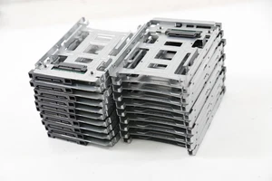 LOTE de 20 Adaptadores/Bandejas Caddy Genuinos HP 2.5" a 3.5" 675769-001 Incompletos - Imagen 1 de 5