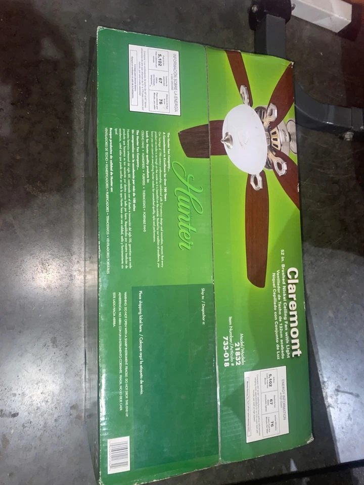 Hunter Claremont Modelo # 21832 52" Ventilador de Techo Kit de Luz de Vidrio - Níquel Cepillado Foto 1 de 4