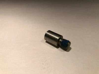 NEW OMC Turbojet Pump Nozzle Shoulder Bolts #340366 - Image 1 of 3