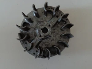 OEM Genuine Briggs and Stratton flywheel 590544   (25F25) - Picture 1 of 4