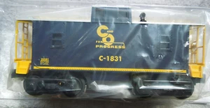 LIONEL O/O-27 C & O CHEASAPEAKE & OHIO LIGHTED SQUARE WINDOW CABOOSE  #6-26581 - Picture 1 of 9