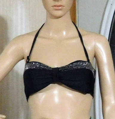 Top de bikini negro con tachuelas de la colección Kardashian - Talla M - ¡Muy bonito! Foto 1 de 3