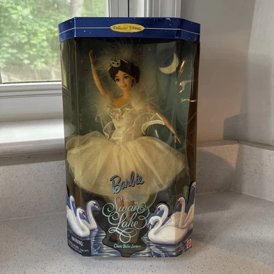 Barbie Mattel como la Reina de los Cisnes en el Lago de los Cisnes #18509 Serie de Ballet Clásico  Foto 1 de 4