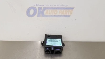 11 CADILLAC ESCALADE POWER LIFTGATE CONTROL MODULE 20935205 - Image 1 of 4